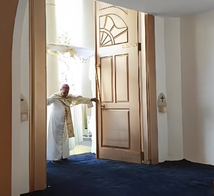 Pintu Suci Terbuka, Tanda Dibukanya Tahun Yebileum 2025.