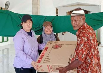 Lima Anggota DPRK Kaimana Sambangi Lima Kampung Ini.