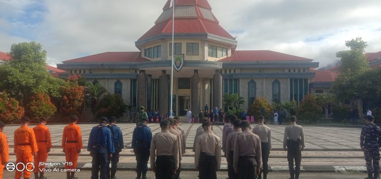 Bupati Kaimana Pimpin Apel Hari Pancasila