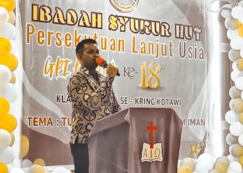 Wakili Bupati Kaimana, Asisten satu hadiri Syukuran HUT – 18 Lansia