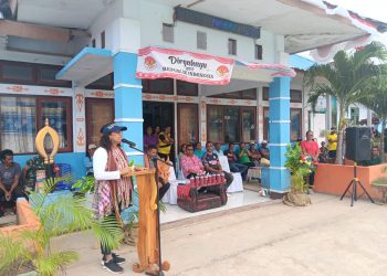 Wabup Tanimbar Bersama Danlanud IG Dewanto Saumlaki, Buka Kegiatan Menyongsong HUT RI ke-80 tahun di Desa Tumbur.