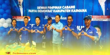 Rayakan HUT ke-24 DPC Partai Demokrat Kaimana berbagi kasi 500 paket sembako