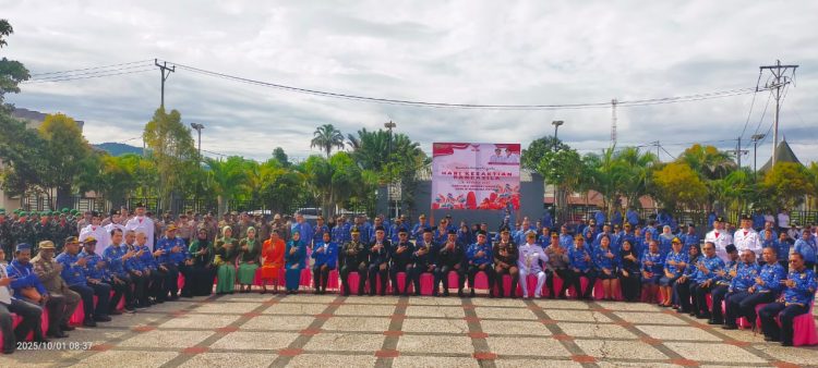 Upaca Hari Kesaktian Pancasila di halaman Kantor Bupati Kaimana