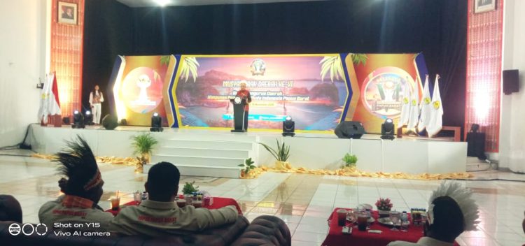 Bupati Hasan beberkan potensi Kaimana dihadapan para Pengusaha Muda