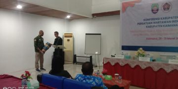 Ketua PWI PB Resmi Buka Konferensi II PWI Kaimana